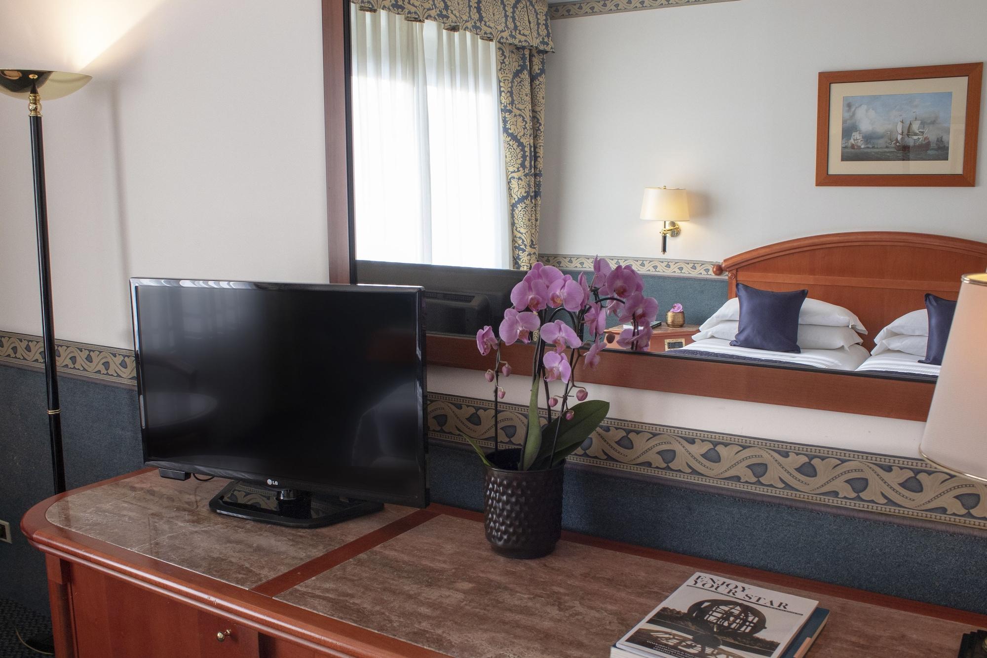 Starhotels Vespucci Campi Bisenzio Eksteriør bilde